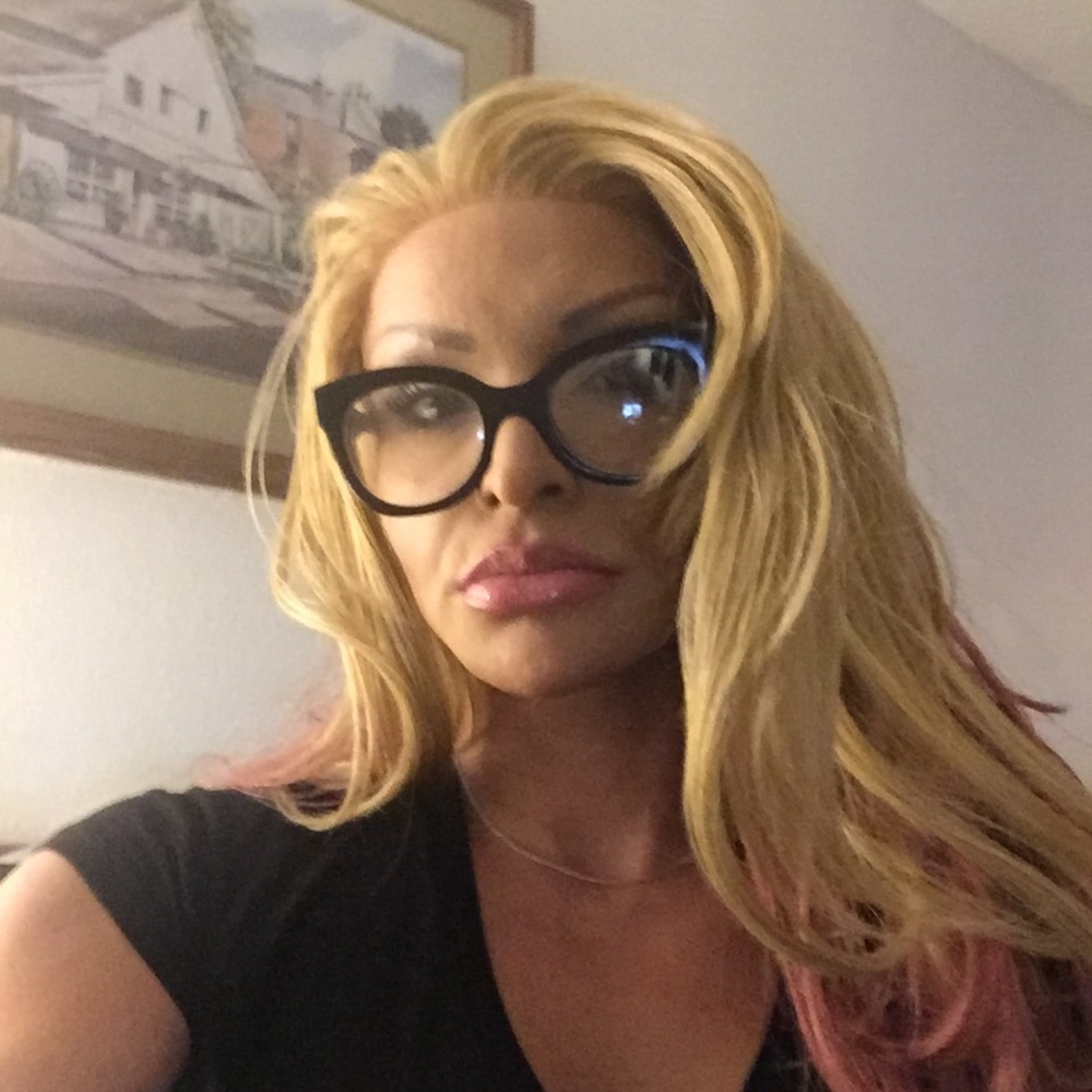 Wigs - Picture 5 of 5